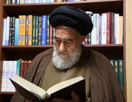 نگاهی به زندگینامه و تألیفات آیت الله قریشی