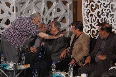 نشست دیدار ماه