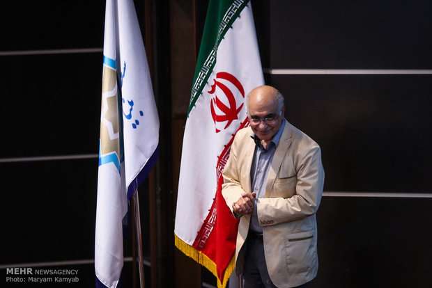 هوشنگ مرادی کرمانی