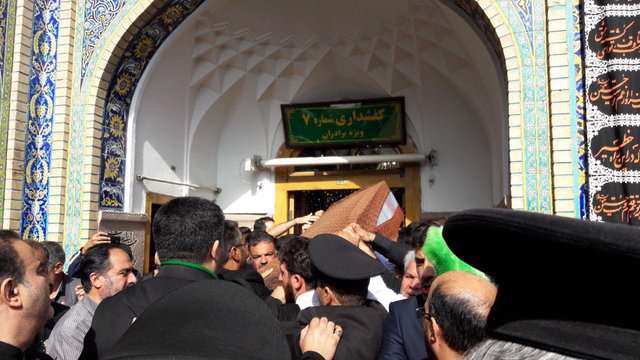 پیکر شهید حججی وارد مشهد شد پیکر شهید حججی وارد مشهد شد