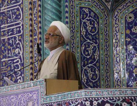 حکم شرعی سجده زیارت عاشورا برای بانوان