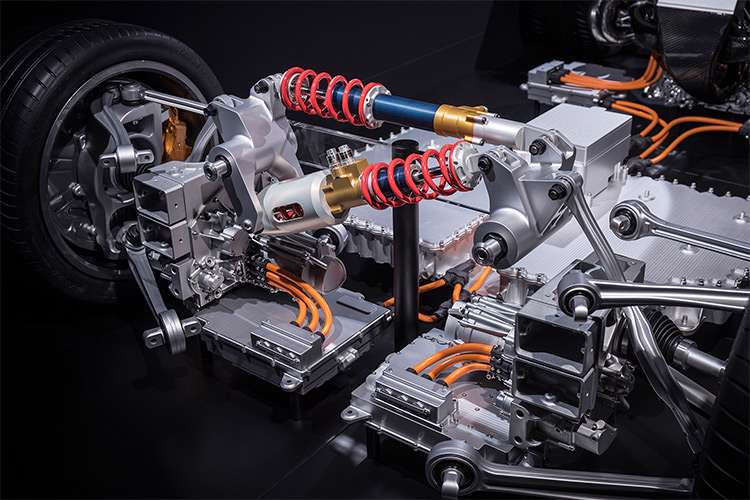 بررسی سیستم تعلیق amg پروژه یک؛ شاهکار مهندسی آلمانی