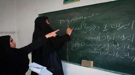 در سال جاری ۷۰۰ هزار نفر با سواد می شوند