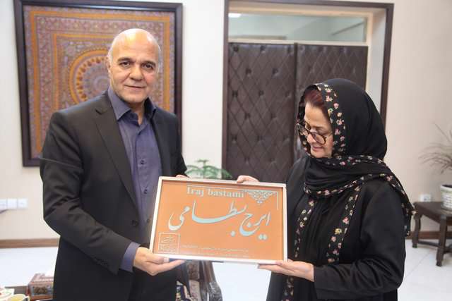 کاشی ماندگار ایرج بسطامی
