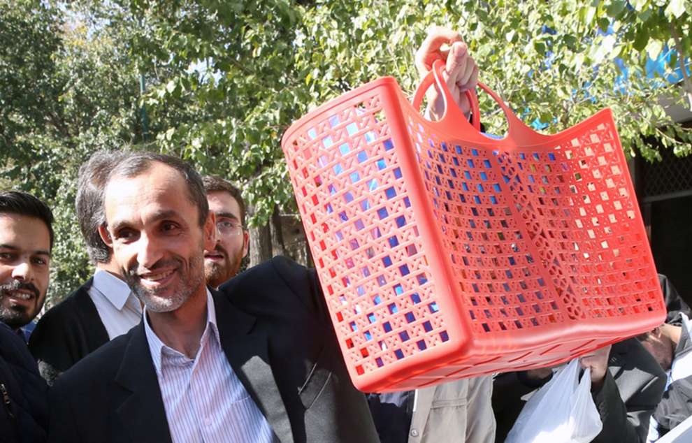 بقایی