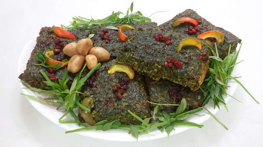 کوکو سبزی قالبی در فر