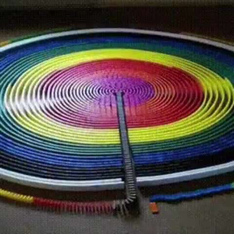 تصوير متحرك دومينو دايره اي