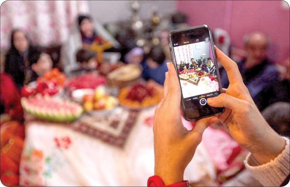 دامادها، خانواده، پرخاشگری، مهمانی، مهارت همدلی، احساسات،خانواده ایرانی، خانه فیروزه ای، خراسان دامادها، خانواده، پرخاشگری، مهمانی، مهارت همدلی، احساسات،خانواده ایرانی، خانه فیروزه ای، خراسان
