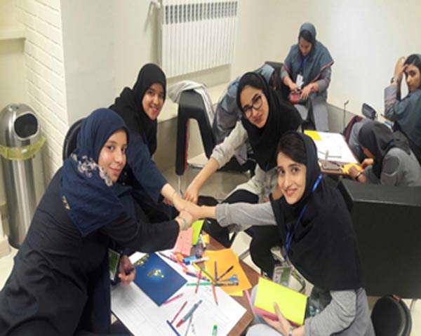 استارتاپ دانش آموزی