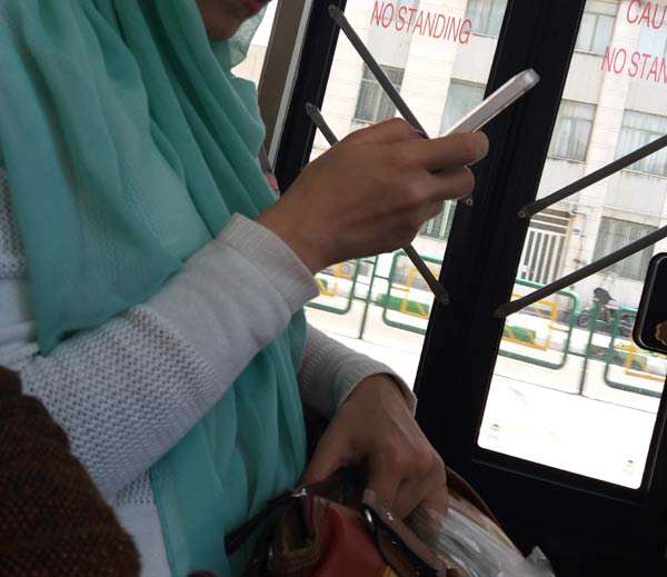 تاثیر شبکه های اجتماعی بر روابط، دستاورد تقدیری دوره اول پژوهشسرای آفرینش در بخش غرفه