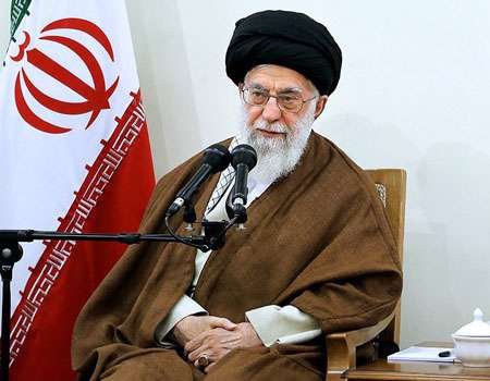 قائد الثورة الاسلامية يعزي بضحايا حادث ناقلة النفط الايرانية 
