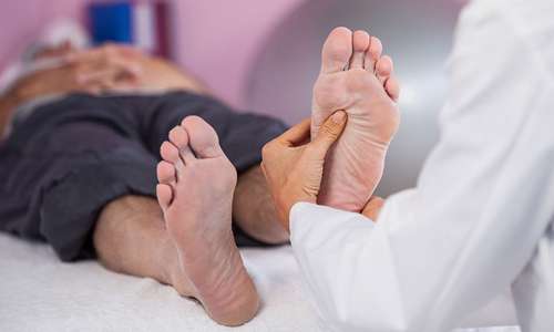 5 روش ماساژ کف پا 5 روش ماساژ کف پا