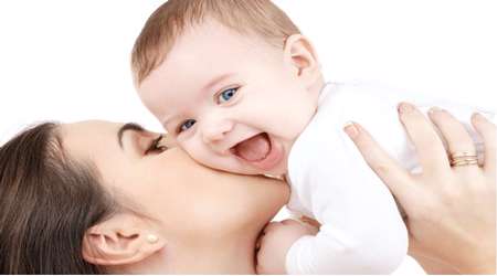 bayi yang sering dipeluk tumbuh lebih sehat dan baik hati