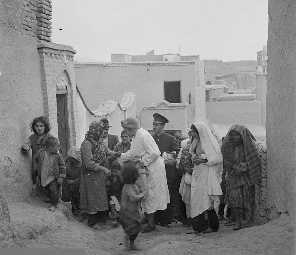 نقش بریتانیا در قحطی بزرگ ایرانیان نقش بریتانیا در قحطی بزرگ ایرانیان