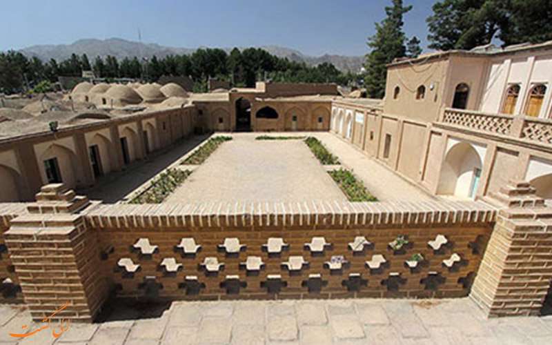 عمارت و باغ اکبریه