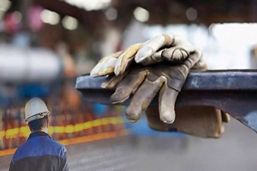 بزرگترین خطا و خیانت در حق کارگر بزرگترین خطا و خیانت در حق کارگر