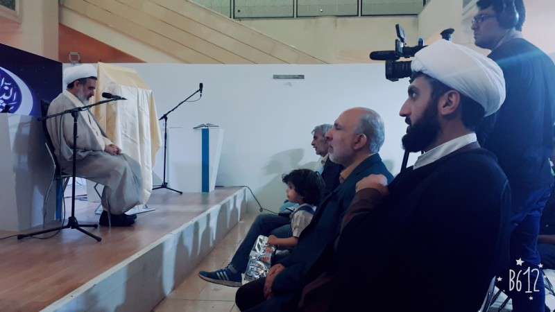 جلد سوم کتاب "تفسیر معنوی سوره ابراهیم" در نمایشگاه قرآن رونمایی شد جلد سوم کتاب "تفسیر معنوی سوره ابراهیم" در نمایشگاه قرآن رونمایی شد