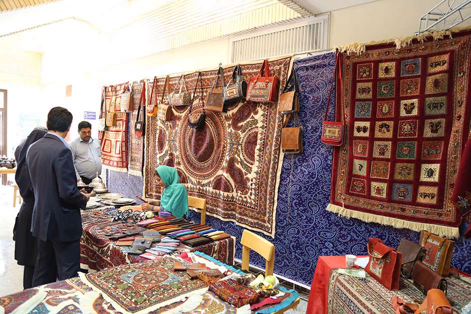 ظرفیت مغفول مانده صنایع دستی کرمان ظرفیت مغفول مانده صنایع دستی کرمان