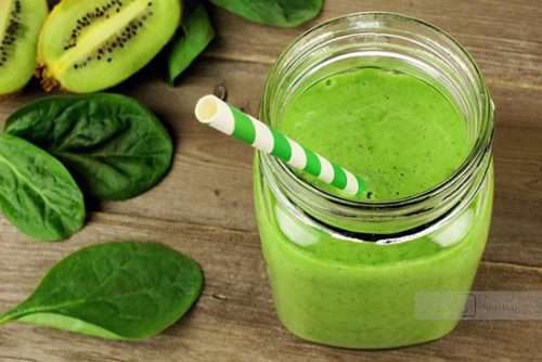 اسموتی کیوی و اسفناج