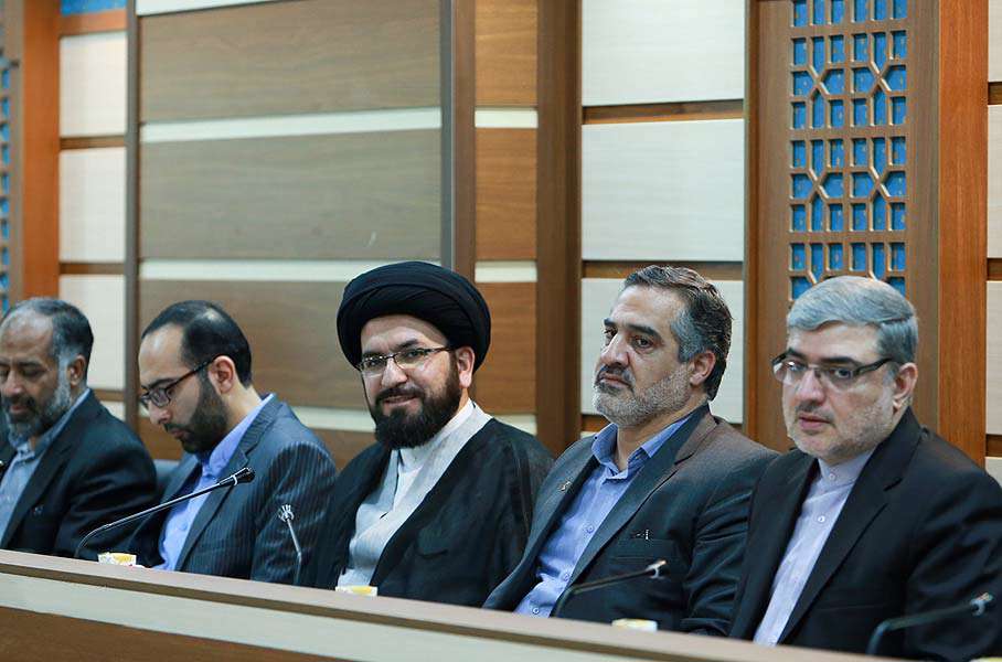 طرح ملی حفظ قرآن کریم بشارت ۱۴۵۲ رونمایی شد طرح ملی حفظ قرآن کریم بشارت ۱۴۵۲ رونمایی شد