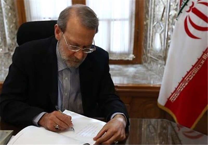 پیام لاریجانی درباره سانحه تصادف و آتشسوزی اتوبوس در سنندج