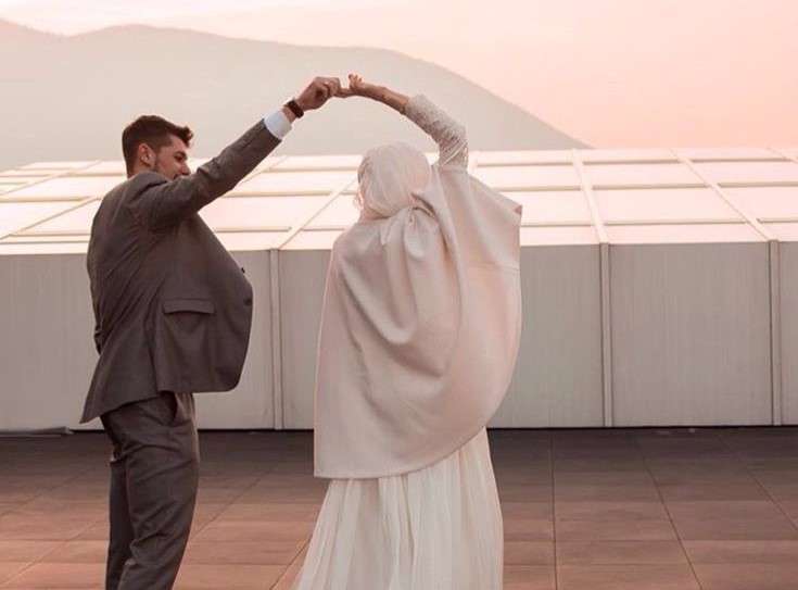 چگونه با همسرمان شاد زندگی کنیم چگونه با همسرمان شاد زندگی کنیم