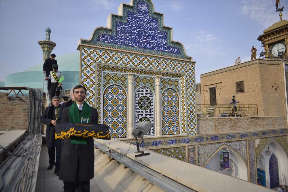 تعویض پرچم گنبد حرم حضرت عبدالعظیم حسنی(ع) تعویض پرچم گنبد حرم حضرت عبدالعظیم حسنی(ع)