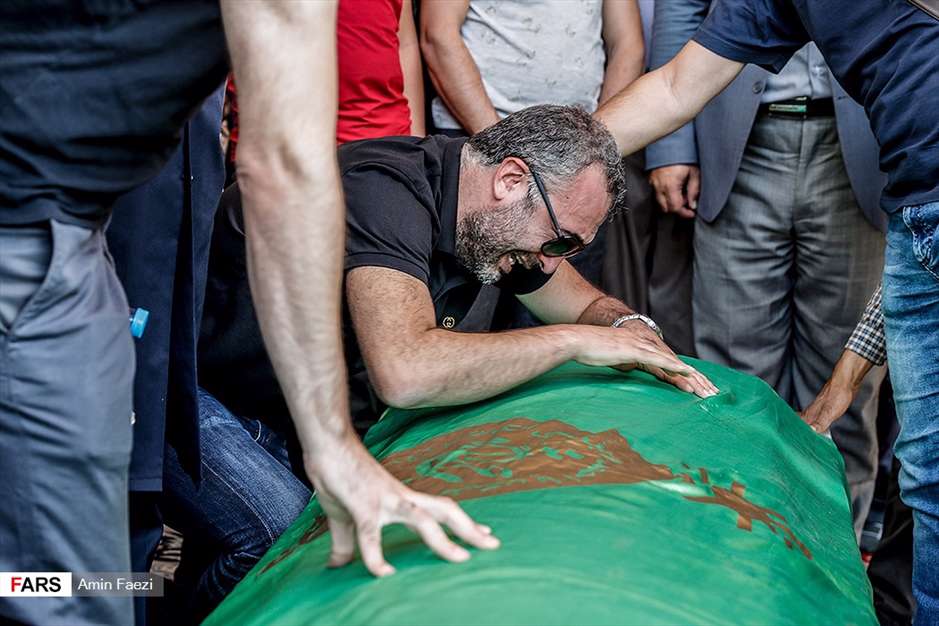 تشییع پیکر «سید ضیاءالدین دُرّی» در شیراز