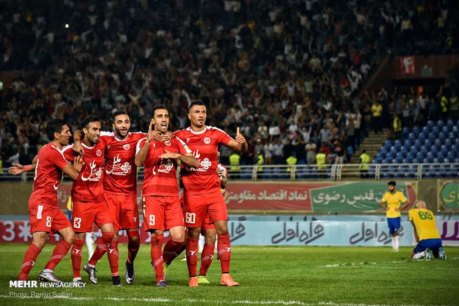 دیدار تیم های پدیده و صنعت نفت آبادان