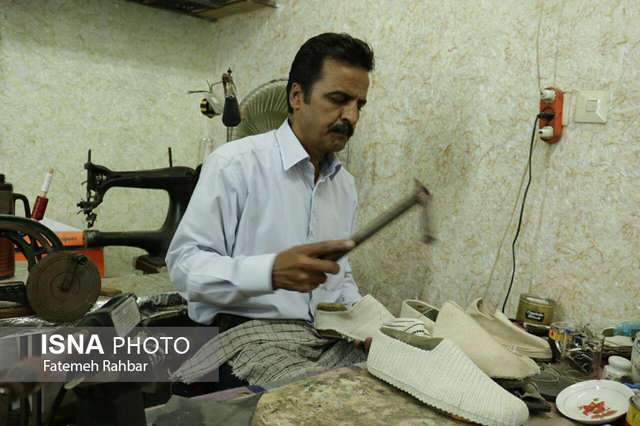 گیوه یزدی آخرین نفسهایش را میکشد گیوه یزدی آخرین نفسهایش را میکشد