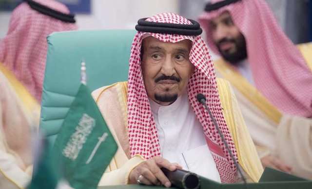 آمادهباش ناگهانی تیم پزشکی پادشاه عربستان آمادهباش ناگهانی تیم پزشکی پادشاه عربستان