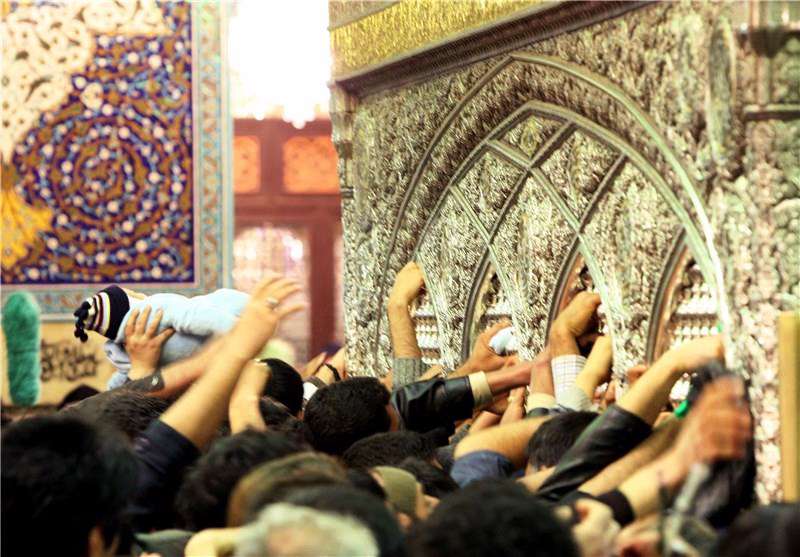 زیارت امام رضا(ع) برابر با هفتاد هزار حج واجب زیارت امام رضا(ع) برابر با هفتاد هزار حج واجب