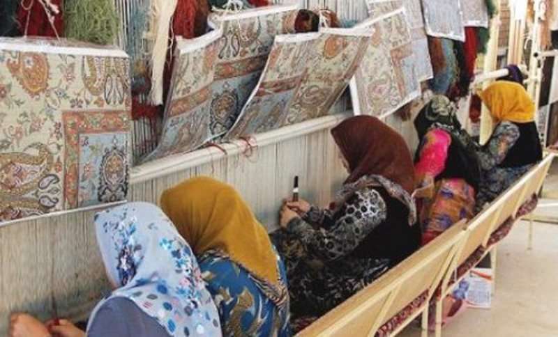 بافندگان گناوه گرفتار در تار و پود مشکلات بافندگان گناوه گرفتار در تار و پود مشکلات