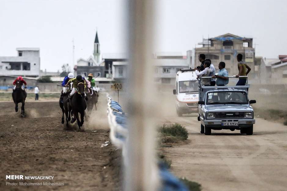 کورس تابستانی سوارکاری بندرترکمن