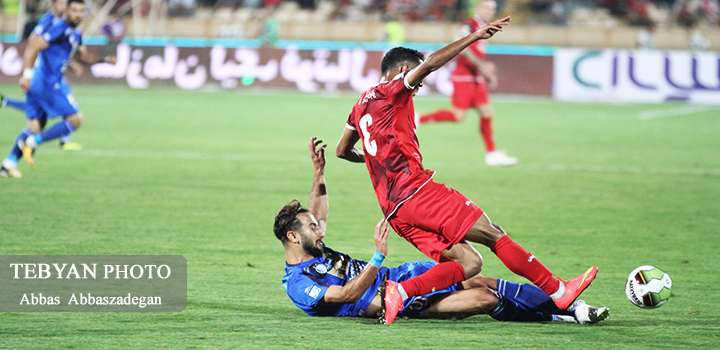 بازی استقلال و تراکتور