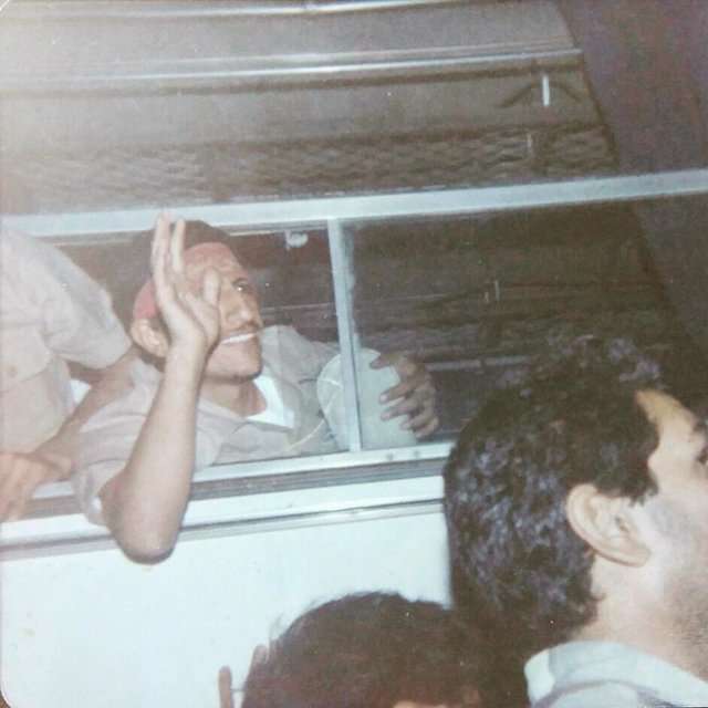 هشت سال زندگی در دو وجب جا هشت سال زندگی در دو وجب جا
