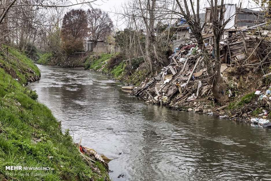 رودهایی خالی از گوهر و زر
