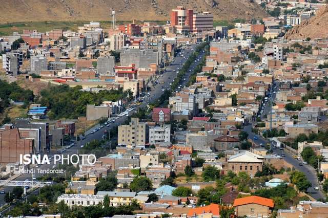 زندگی در زیر بینظیرترین چتر سنگی جهان زندگی در زیر بینظیرترین چتر سنگی جهان