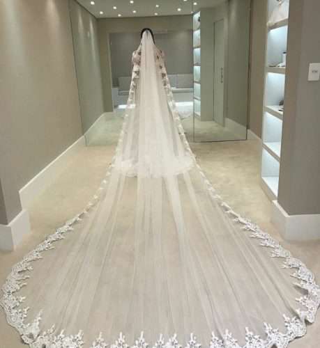 نکات انتخاب لباس عروس برای عروس های درشت اندام نکات انتخاب لباس عروس برای عروس های درشت اندام