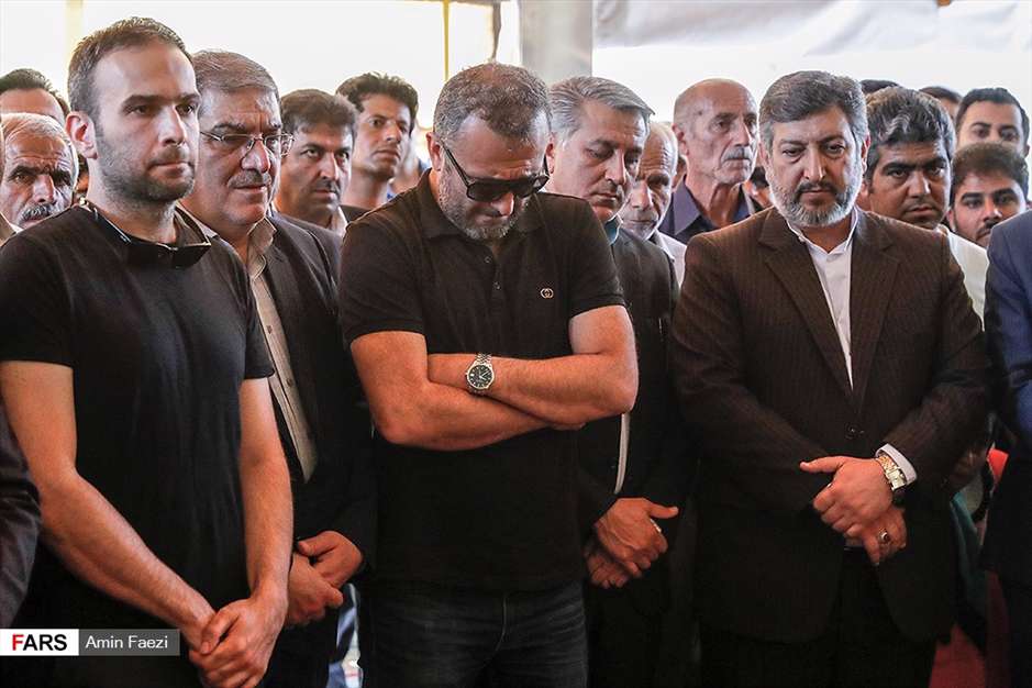 تشییع پیکر «سید ضیاءالدین دُرّی» در شیراز