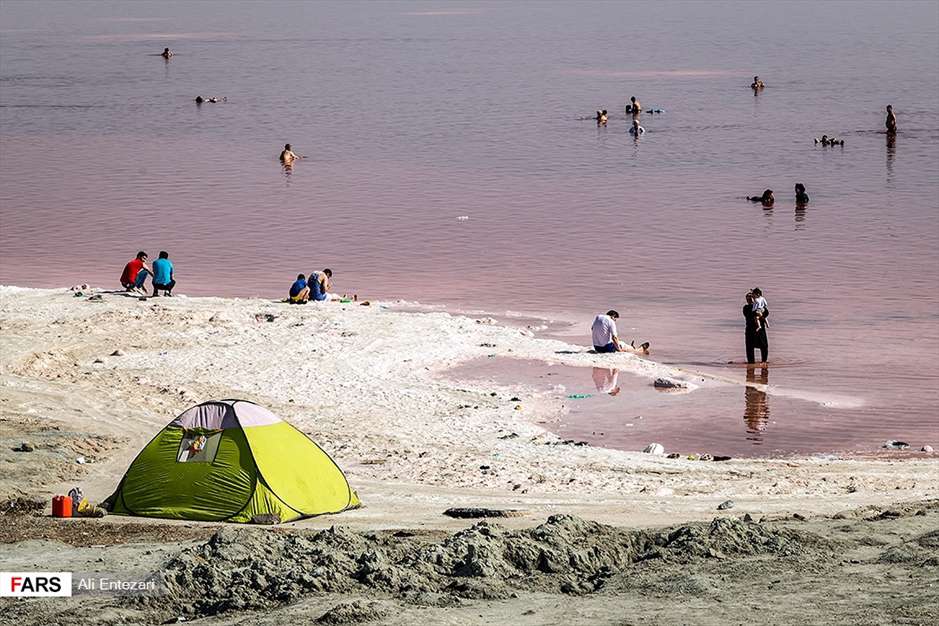 مسافران تابستانی دریاچه ارومیه