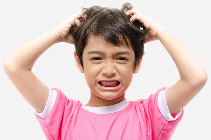 با خارش پوست سر چه باید کرد؟ با خارش پوست سر چه باید کرد؟