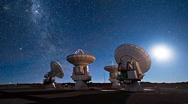 سیگنالهای مرموز اعماق کیهان سیگنالهای مرموز اعماق کیهان