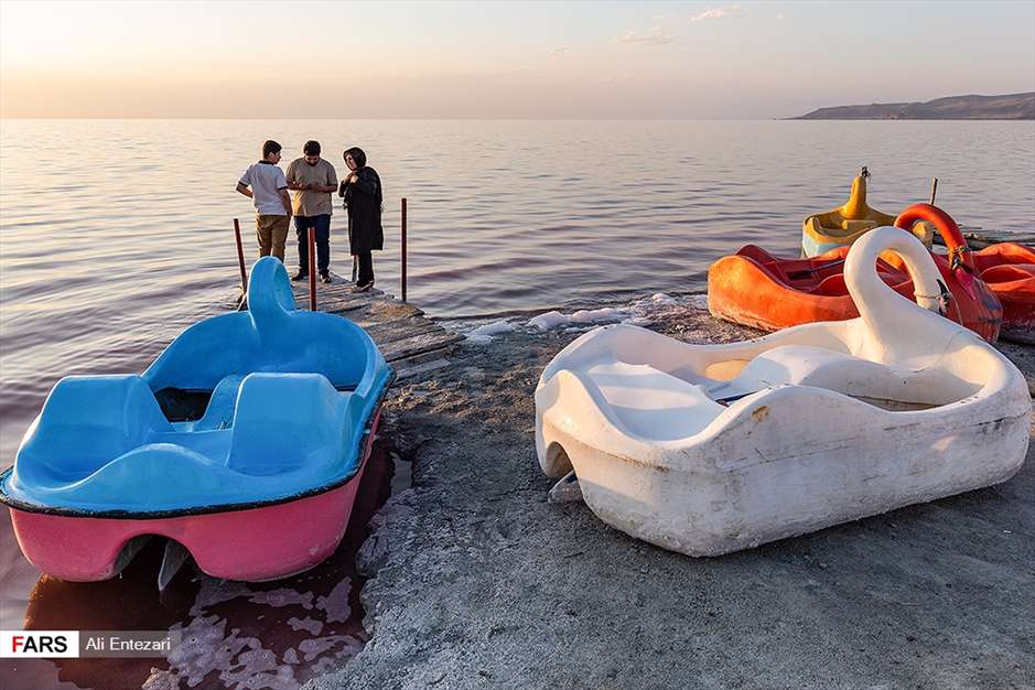 مسافران تابستانی دریاچه ارومیه