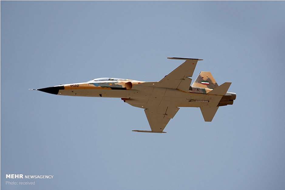 پرواز نخستین هواپیمای جنگنده ایرانی 