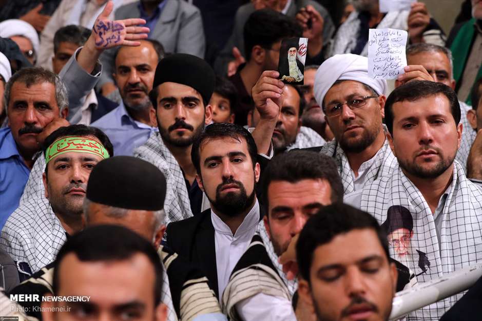 دیدار هزاران نفر از اقشار مختلف مردم با رهبر معظم انقلاب