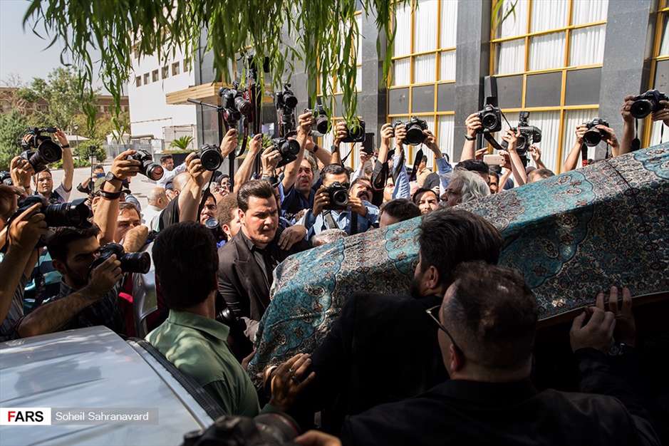 مراسم تشییع آقای بازیگر