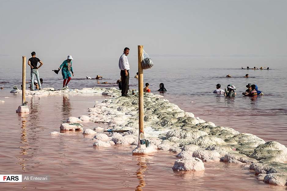 مسافران تابستانی دریاچه ارومیه