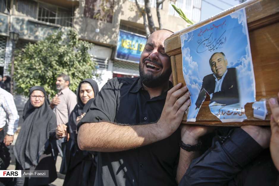 تشییع پیکر شهید مدافع امنیت در شیراز