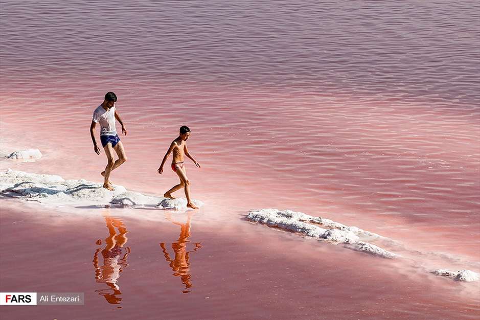 مسافران تابستانی دریاچه ارومیه
